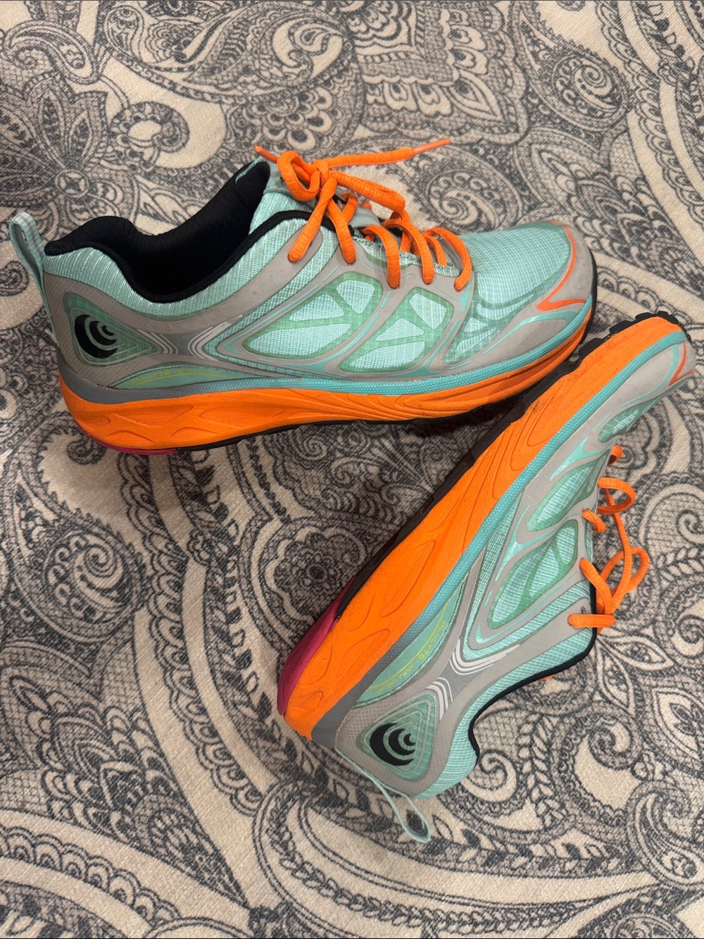 Mint & Orange Women's Running Sneakers by Topo athletic sz 8